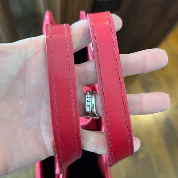 ❤️Tommy Hilfiger purse❤️❤️ built in wallet on back! - Picture 7 of 7